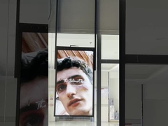 이중 변 LCD 2000nits 디지털 창문 표지 50인치 벽에 매달린